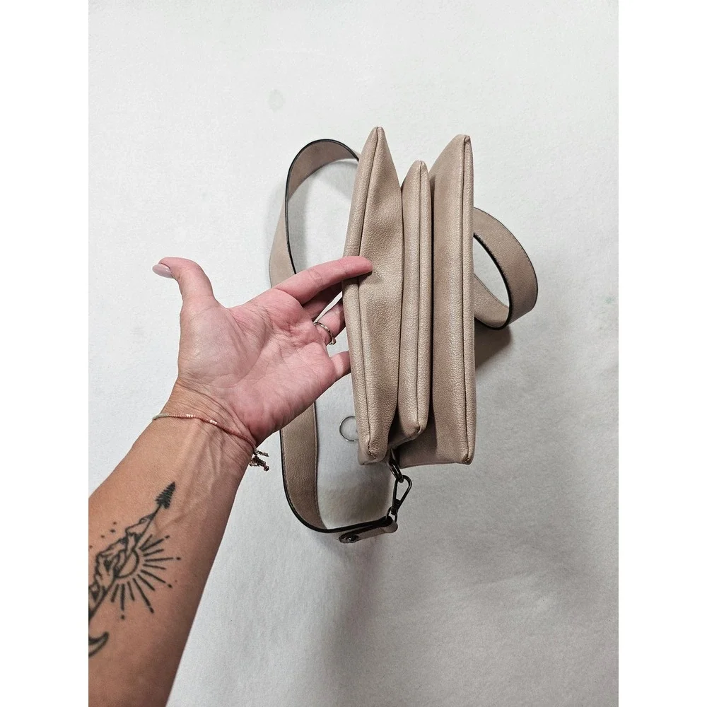 Jen & Co. Taupe Vegan Leather Triple Compartment‎ Crossbody Bag Minimalist Purse